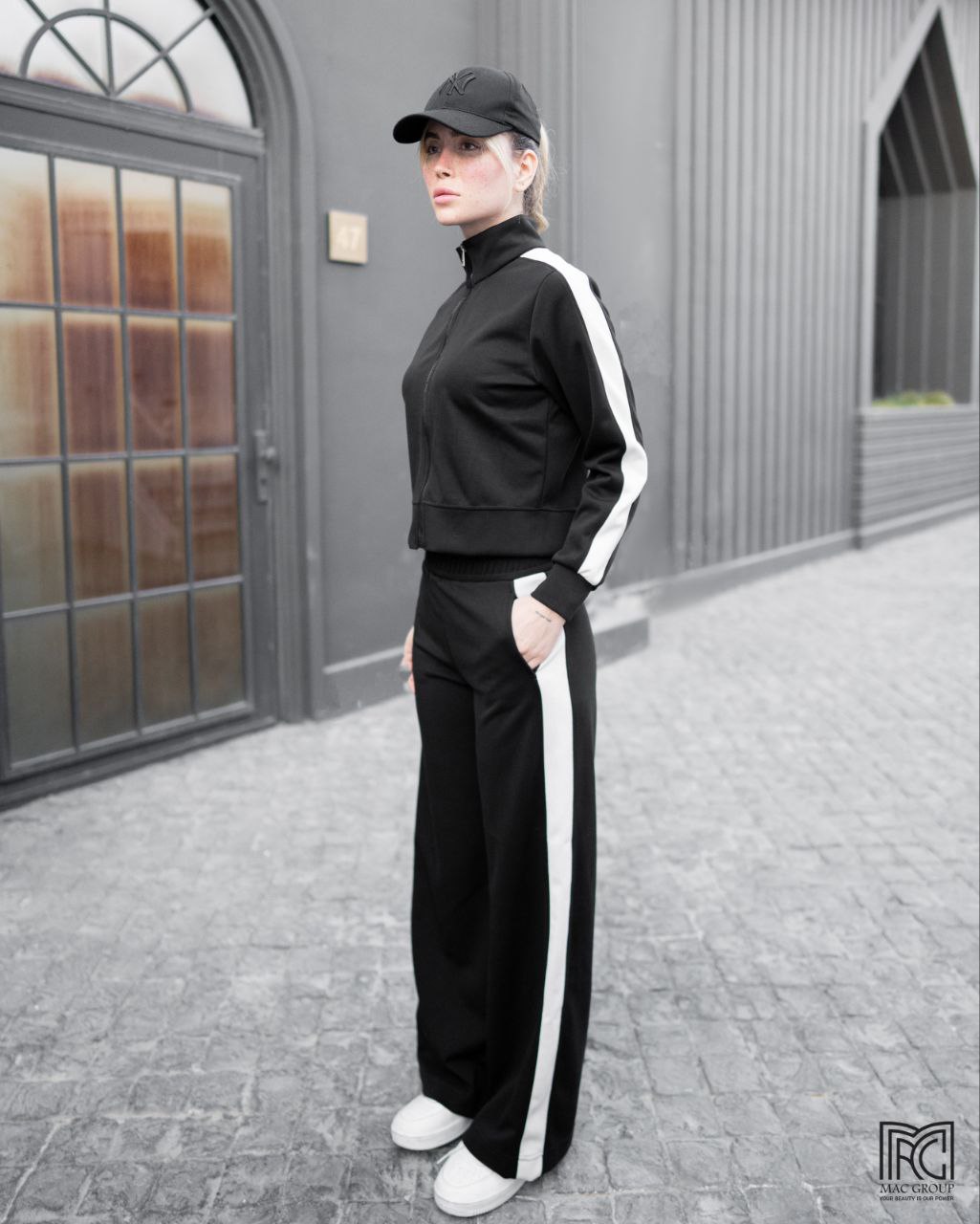 ست دو تیکه اویشو سویشرت شلوار جنس پارچه الیافت طبیعی